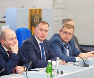 Дума Ставропольского края рассмотрела вопросы внедрения электронной ипотеки и банковского обслуживания населения в сельских населённых пунктах региона.