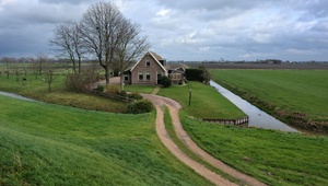 На сельскохозяйственной земле фермерам разрешили строить жилье